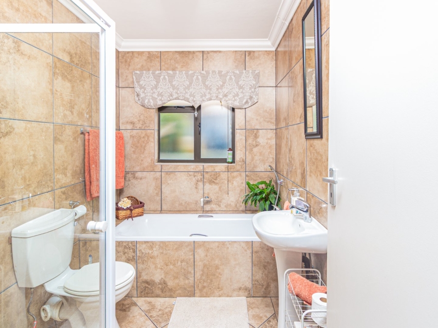 3 Bedroom Property for Sale in Melodie North West